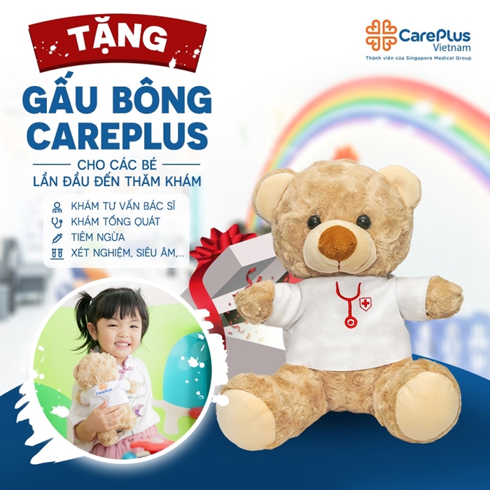Tặng gấu bông bác sĩ cho các bé lần đầu đến thăm khám tại CarePlus 