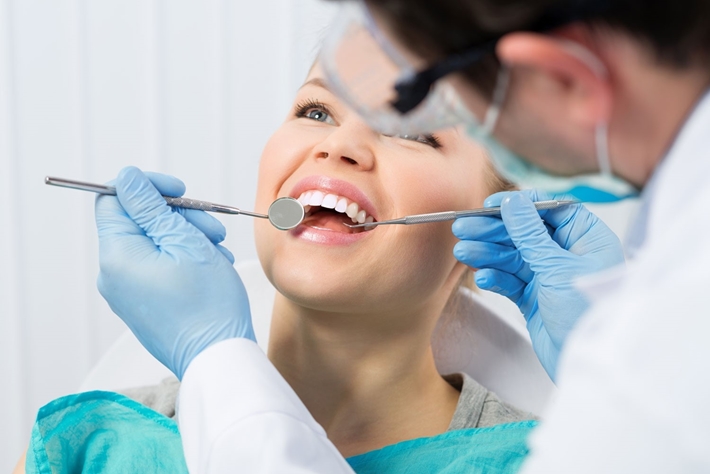 Tìm hiểu tẩy trắng răng có an toàn không?