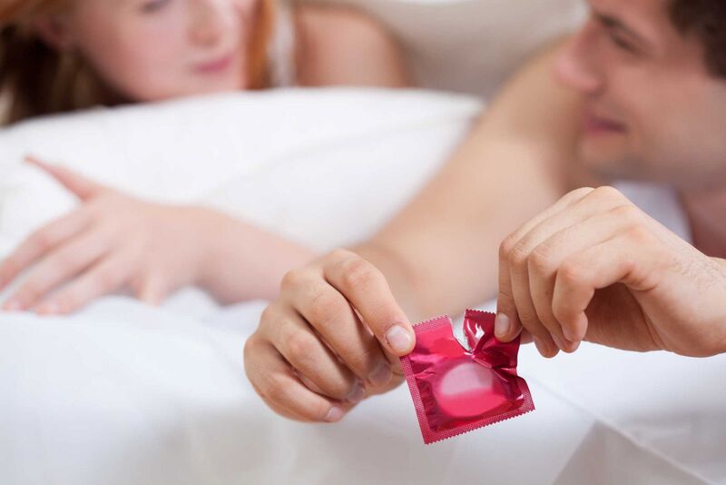Bảo vệ bản thân trước những rủi ro lây nhiễm các bệnh qua đường tình dục