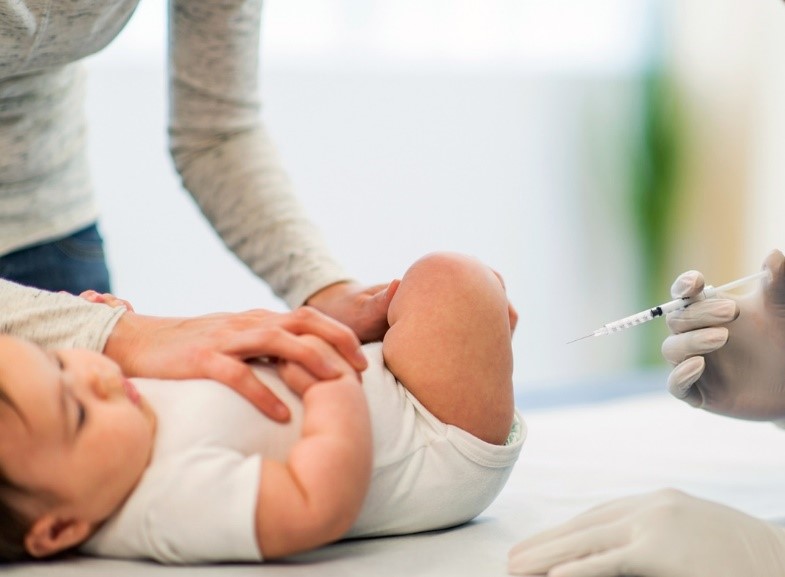 Vắc xin 5 trong 1 và những điều cần biết trước khi tiêm ngừa