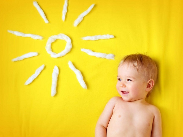 Bố mẹ cần lưu ý gì khi bổ sung Vitamin D cho bé?